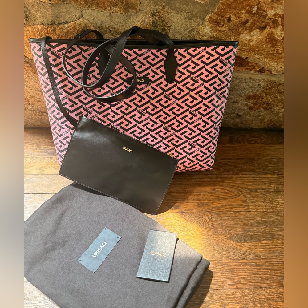 NEW Versace Geometric Pink and Black Tote with dust bag NWT AUTHENTIC - Picture 4 of 17
